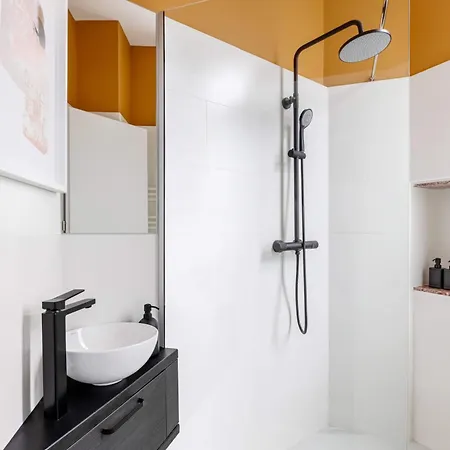 Holt - Flowers In Wonderland Appartamento Bucarest