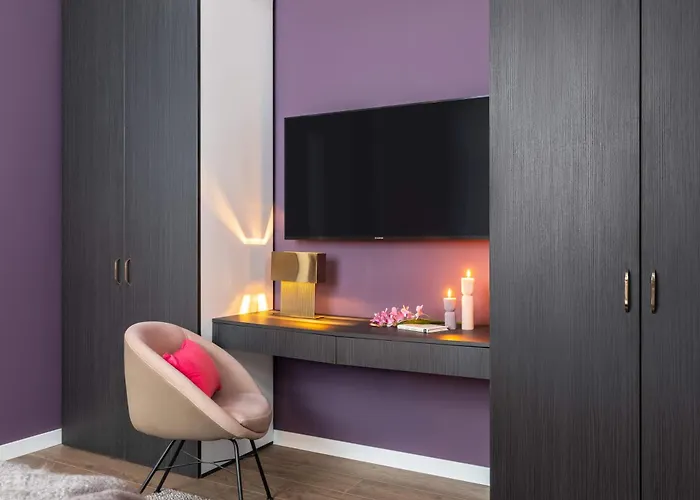 Apartment Holt - Flowers In Wonderland *