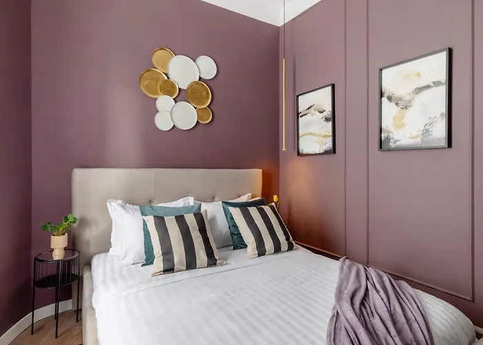 Apartment Holt - Flowers In Wonderland *