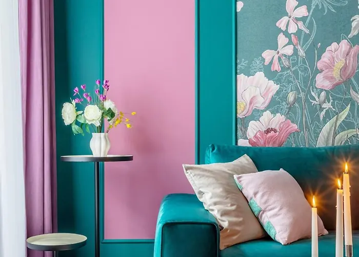 Holt - Flowers In Wonderland Apartment *