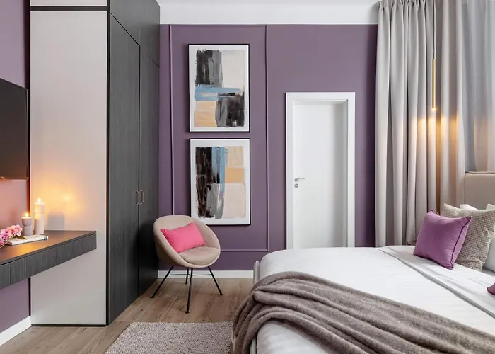 Holt - Flowers In Wonderland * Bucharest