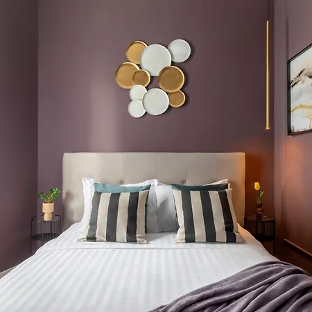 Apartment Holt - Flowers In Wonderland Bucharest