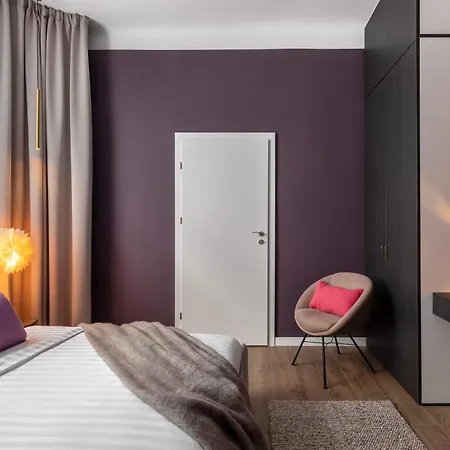 Holt - Flowers In Wonderland Apartman