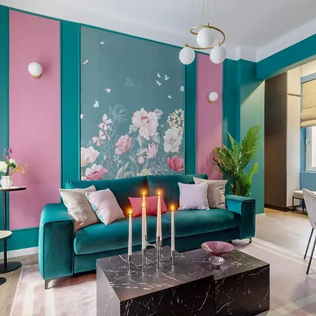 Holt - Flowers In Wonderland Apartment Bucharest