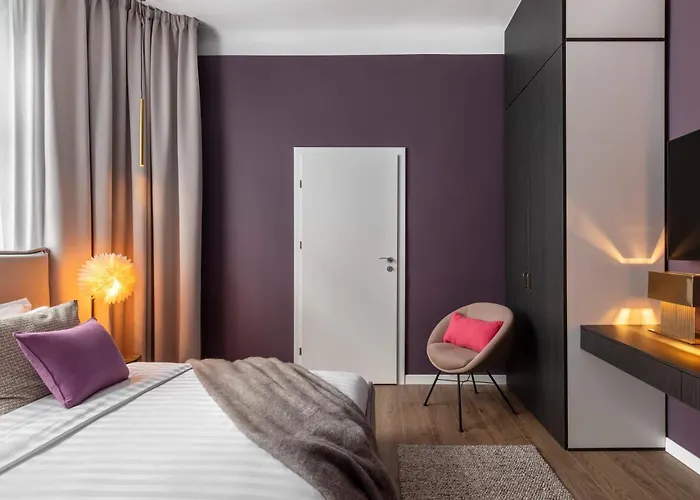 Holt - Flowers In Wonderland Apartman